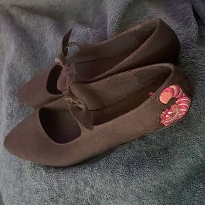 TORRID NWT DISNEY ALICE IN WONDERLAND MARY JANE FLAT - CHESHIRE CAT (WW)